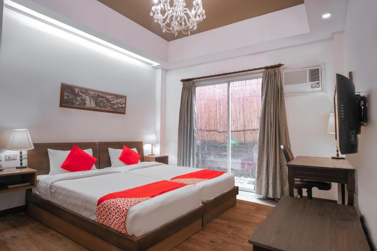 Oyo 579 Anisabel Suites Davao Экстерьер фото