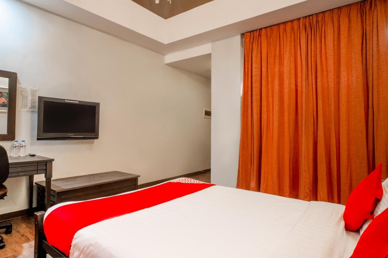 Oyo 579 Anisabel Suites Davao Экстерьер фото